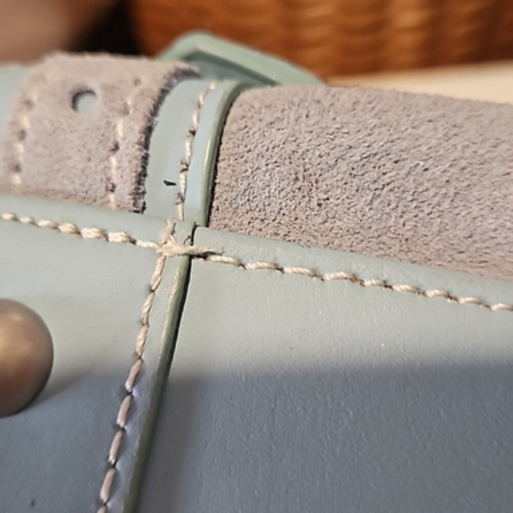 LONGABERGER BLUE SUEDE FOLD OVER DOUBLE STRAP - Picture 5 of 9
